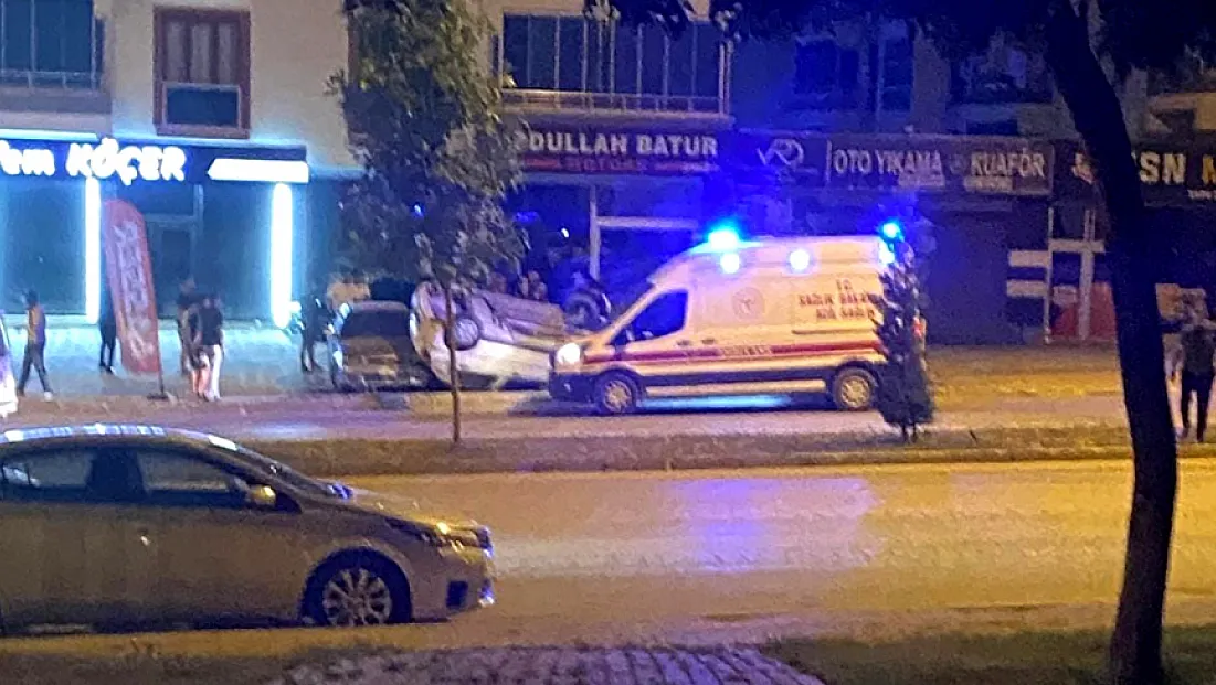 Elazığ'da otomobil takla attı!