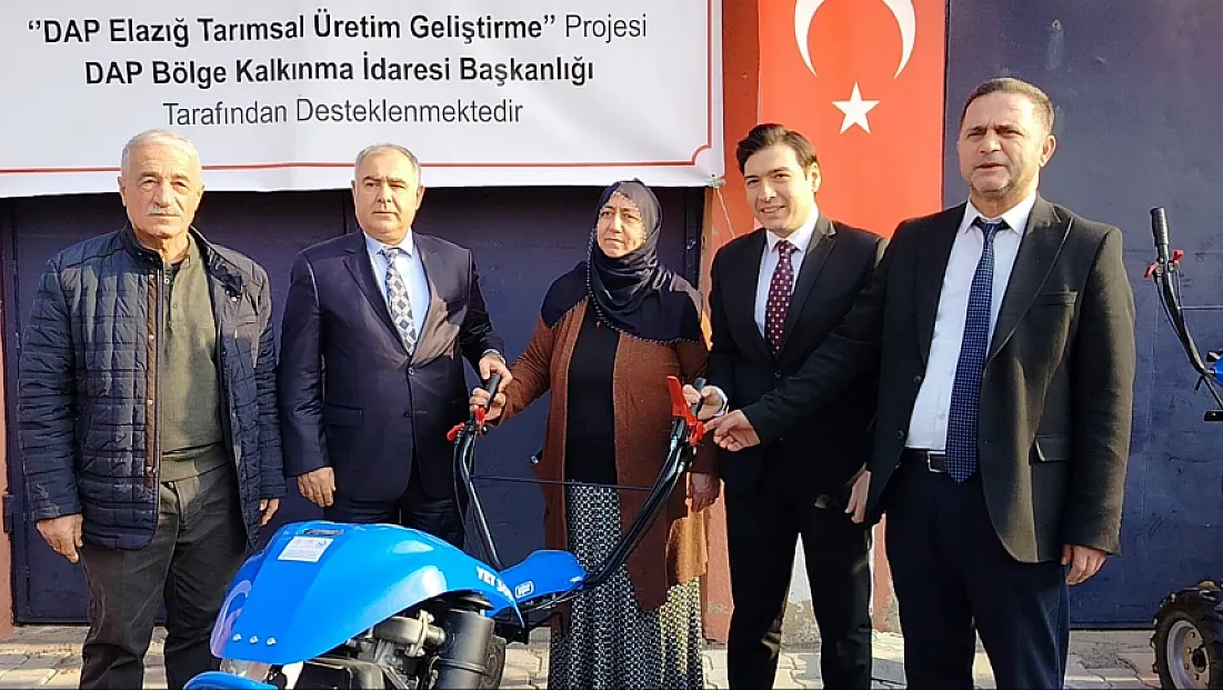 Keban'da çiftçilere makine dağıtıldı