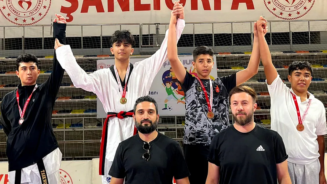 Taekwondoda Elazığ'a şampiyonluk