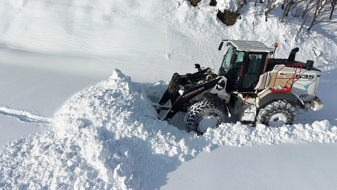 267 köy yolu ulaşıma açıldı