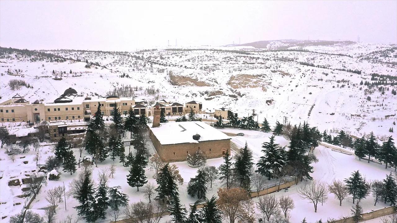 Elazığ'da kar manzaraları