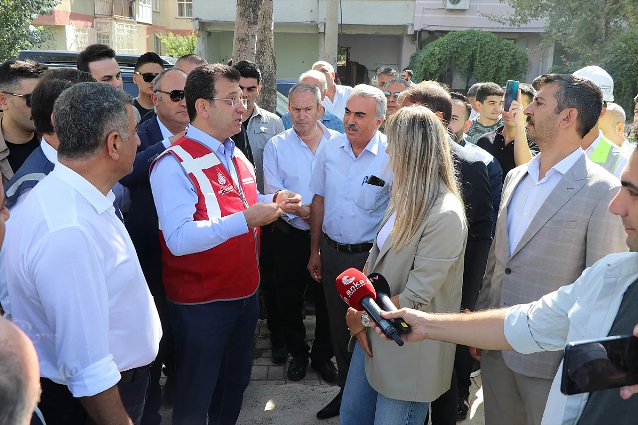 İmamoğlu, Elazığ'da İBB'nin yaptırdığı okulun inşaatını inceledi