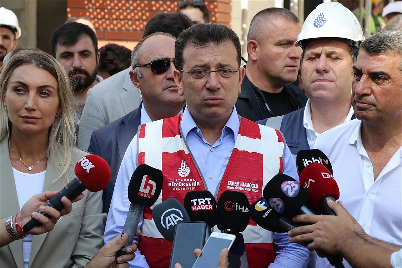 İmamoğlu, Elazığ'da İBB'nin yaptırdığı okulun inşaatını inceledi