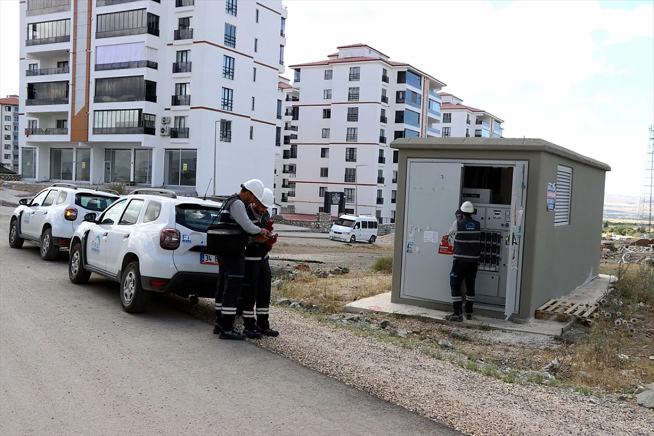 Fırat EDAŞ, 40 bin haneye yetecek enerjiyi kayıp kaçak olmaktan çıkardı