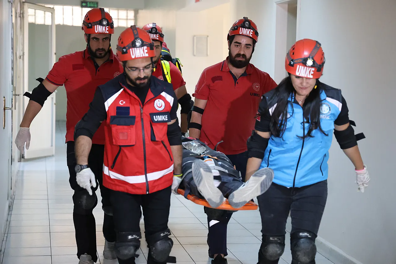 Elazığ'da deprem ve yangın tatbikatı