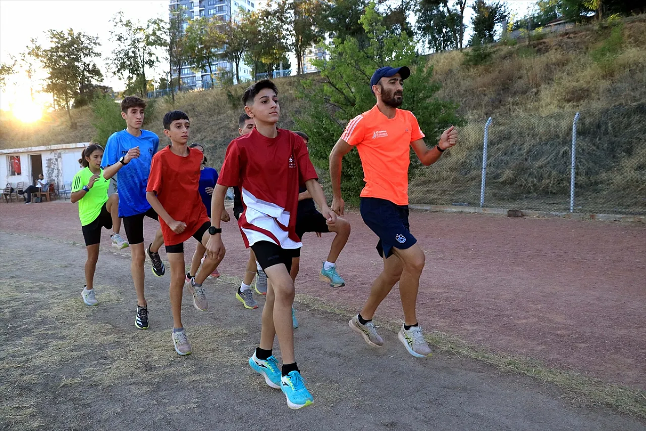 Genç atletten 2 yılda 30 madalya