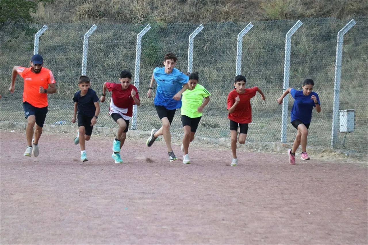 Genç atletten 2 yılda 30 madalya