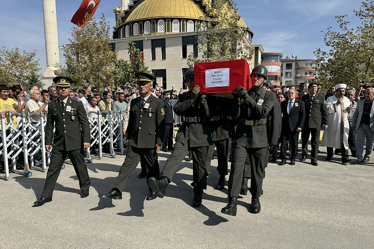 Şehit Alan son yolculuğuna uğurlandı
