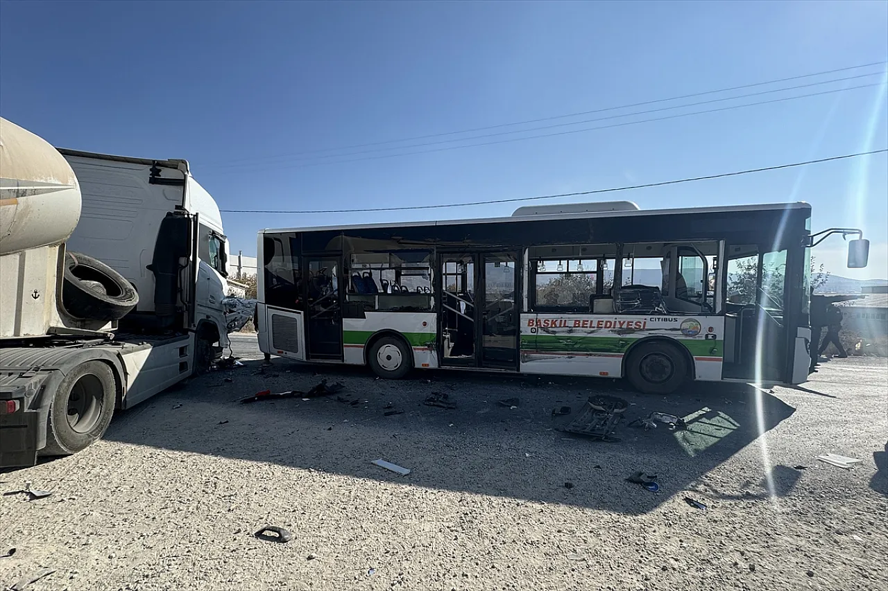 Elazığ-Baskil yolunda kaza! Çok sayıda yaralı var