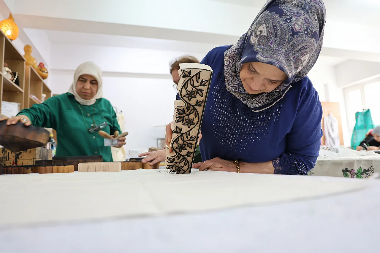 Usta öğretici, çit baskıyı geleceğe taşıyor