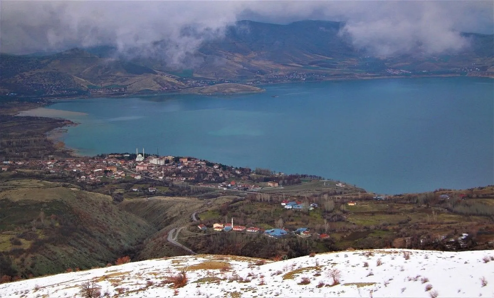 Hazarbabada kar ve bulutların görsel şöleni