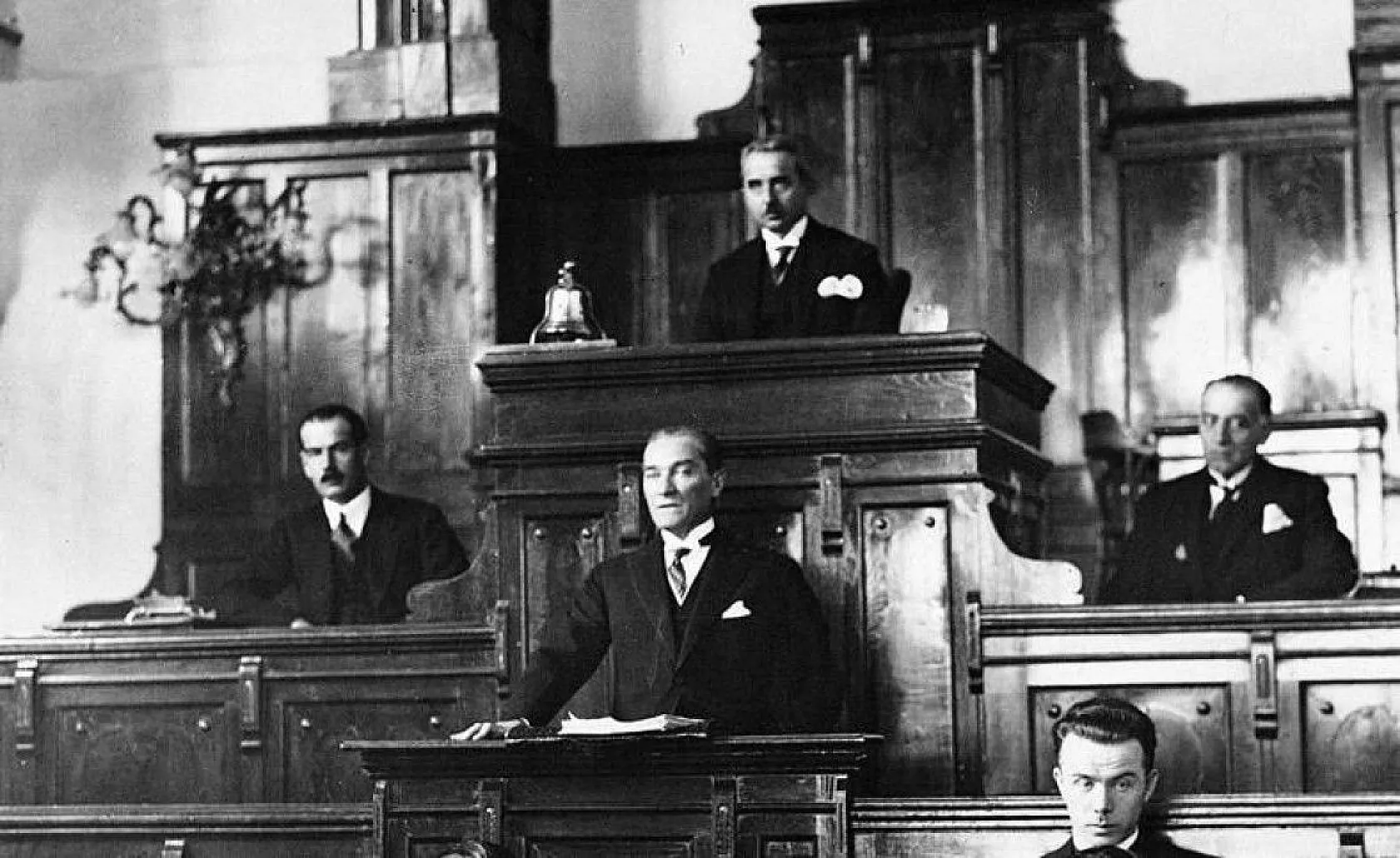 Cumhuriyetimiz 98 yaşında!