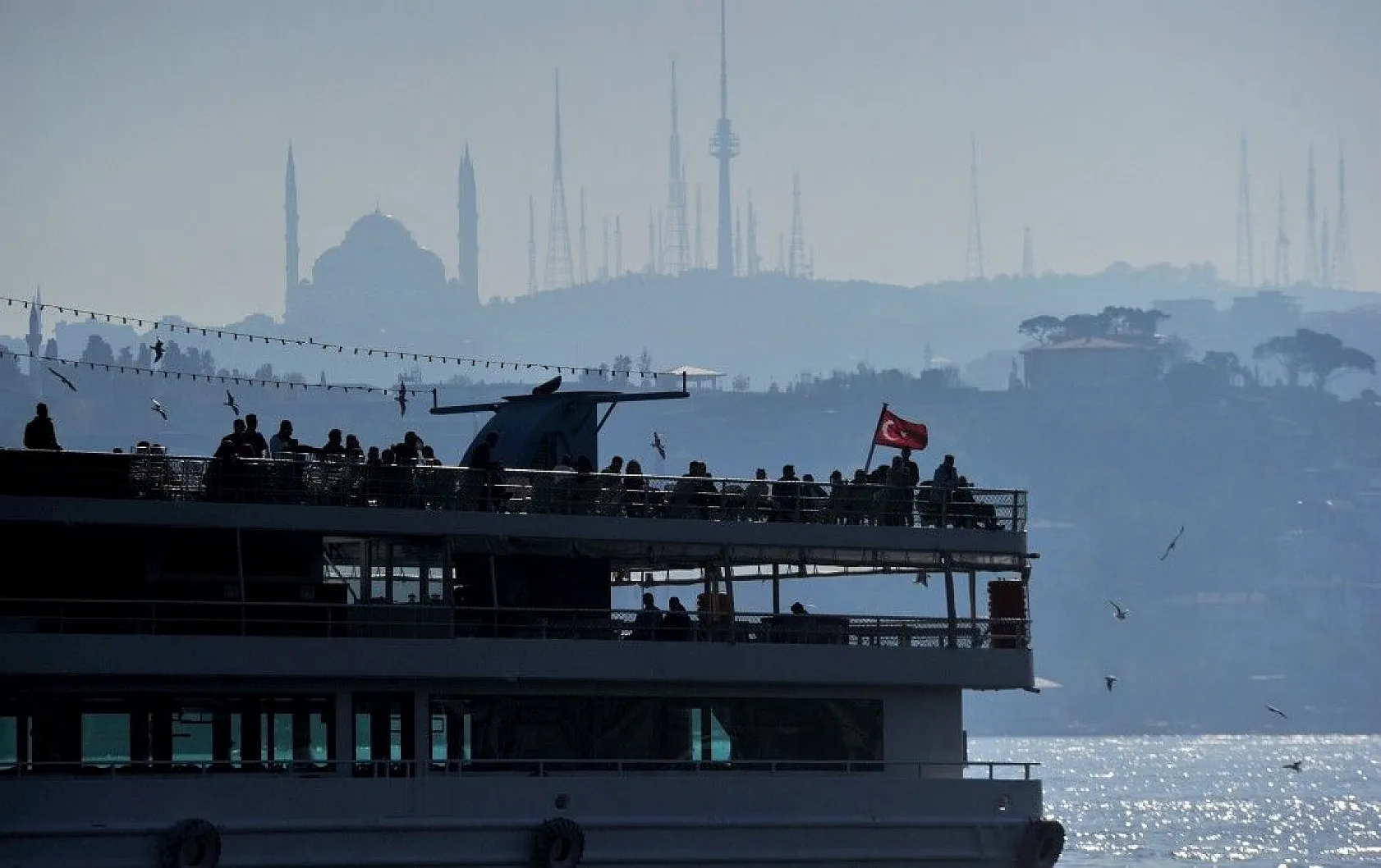 Sis altındaki İstanbul havadan görüntülendi