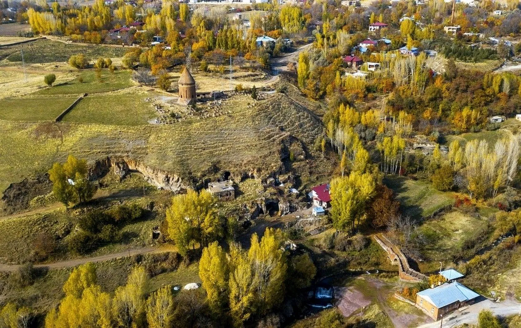 Ahlat'ta seyrine doyumsuz sonbahar manzaraları