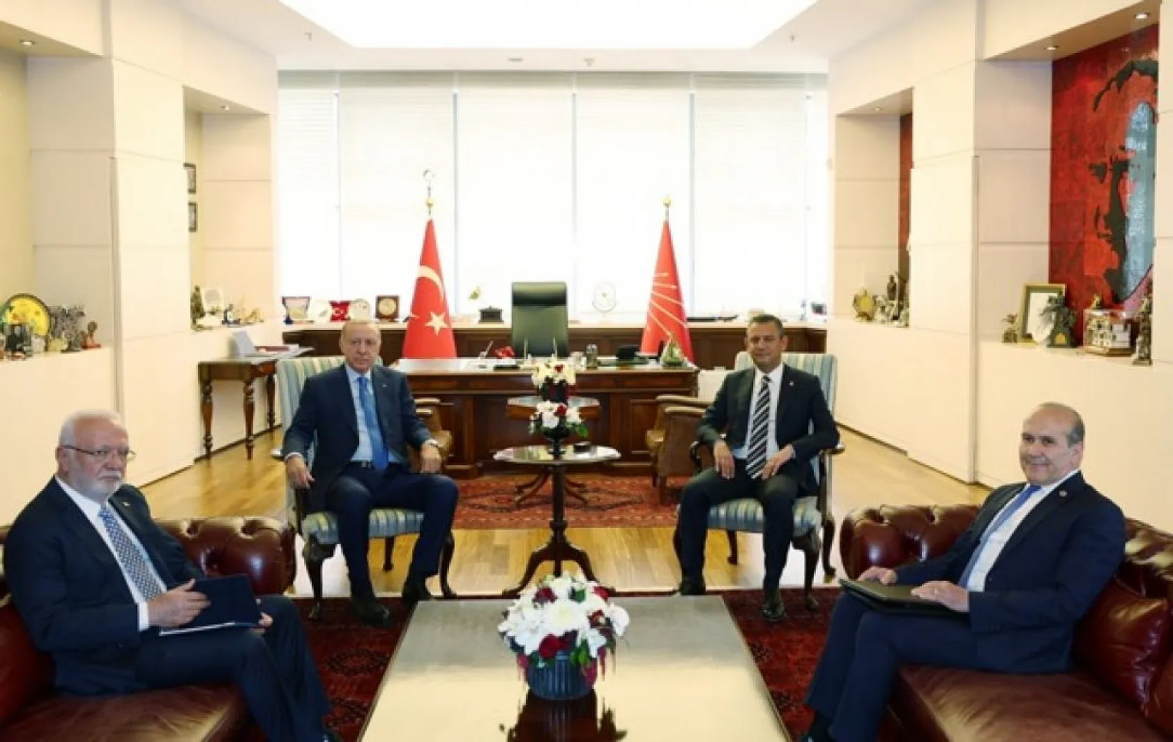 Cumhurbaşkanı Erdoğan 18 yıl sonra CHP'de