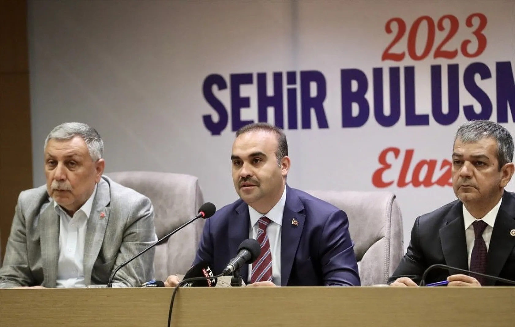 Sanayi ve Teknoloji Bakanı Kacır, Elazığ'da