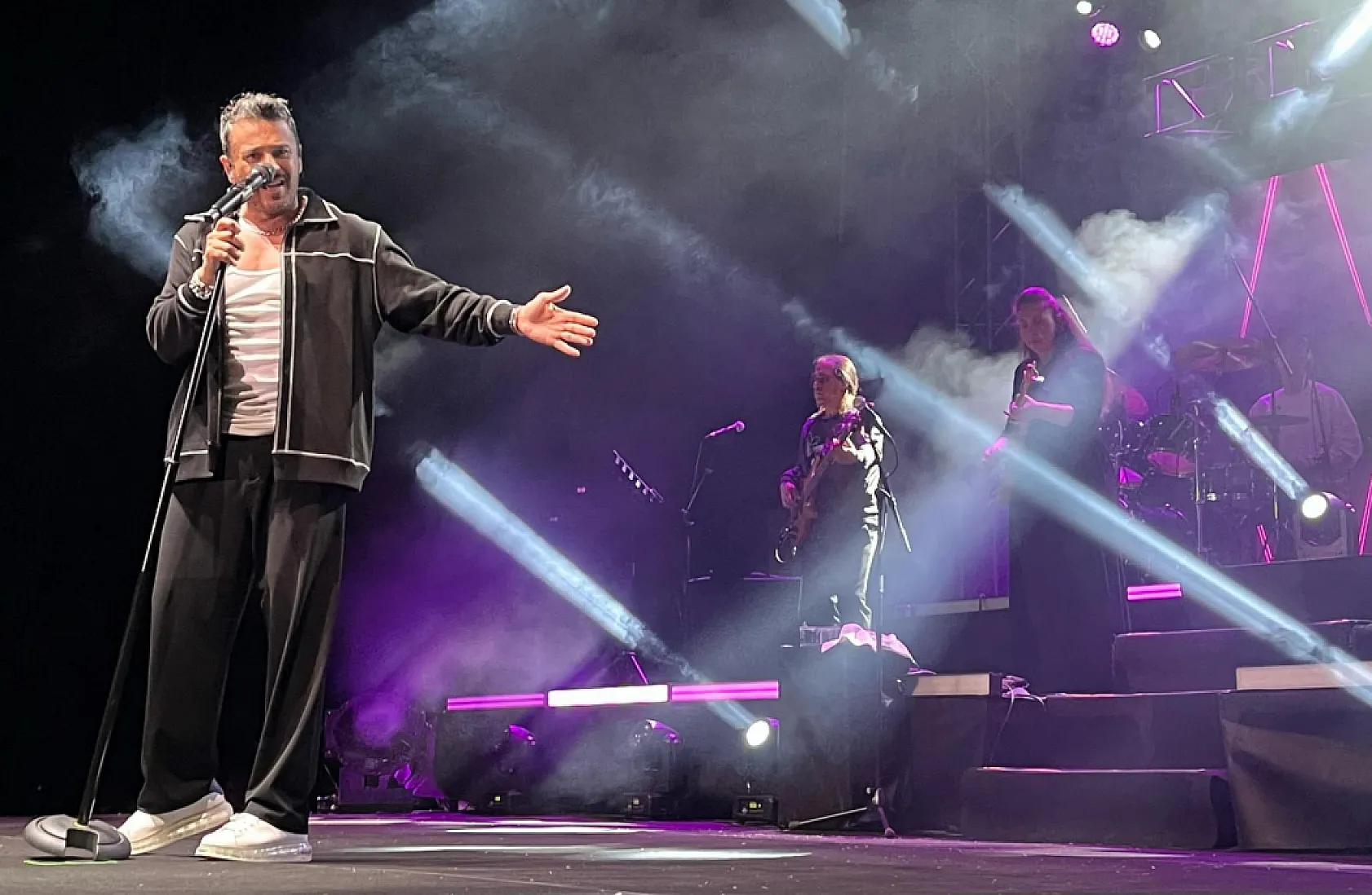 Emre Altuğ Elazığ'ı salladı!