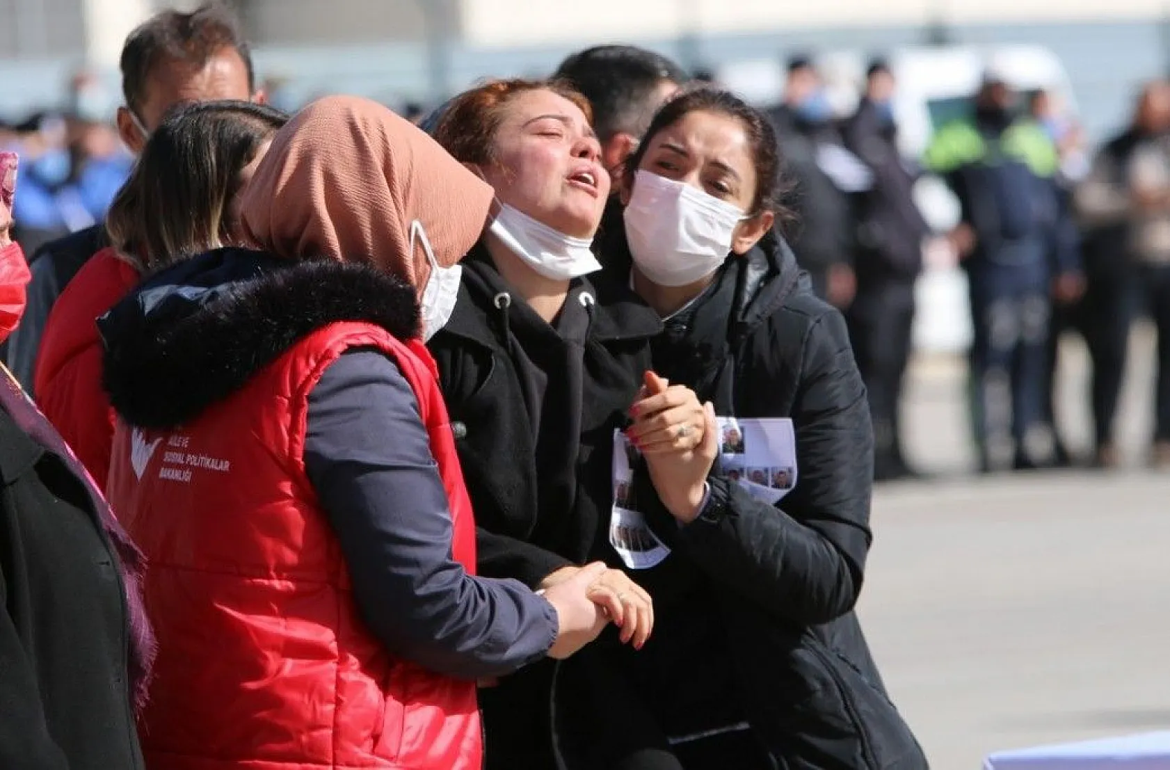 11 şehit Elazığ'dan törenle Ankara'ya uğurlandı