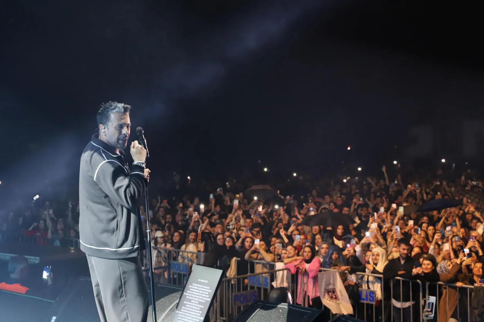 Emre Altuğ Elazığ'ı salladı!