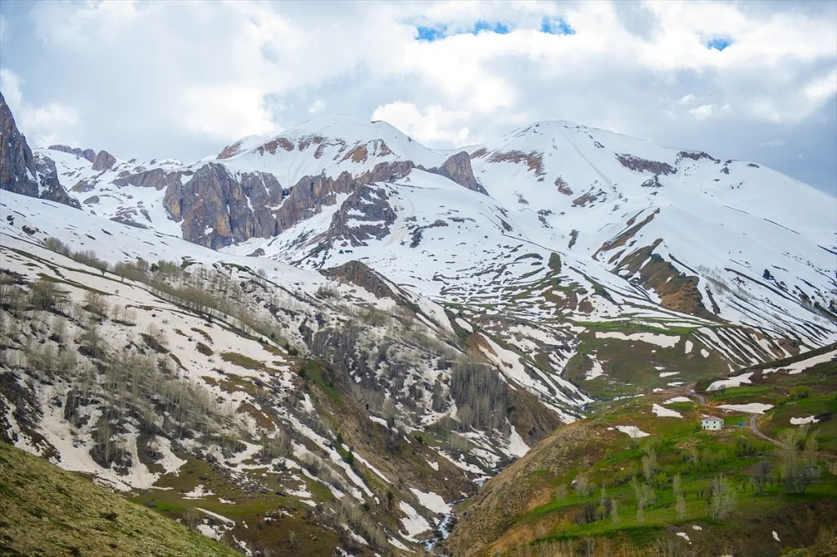 Tunceli yaylalarından kartpostallık görüntüler
