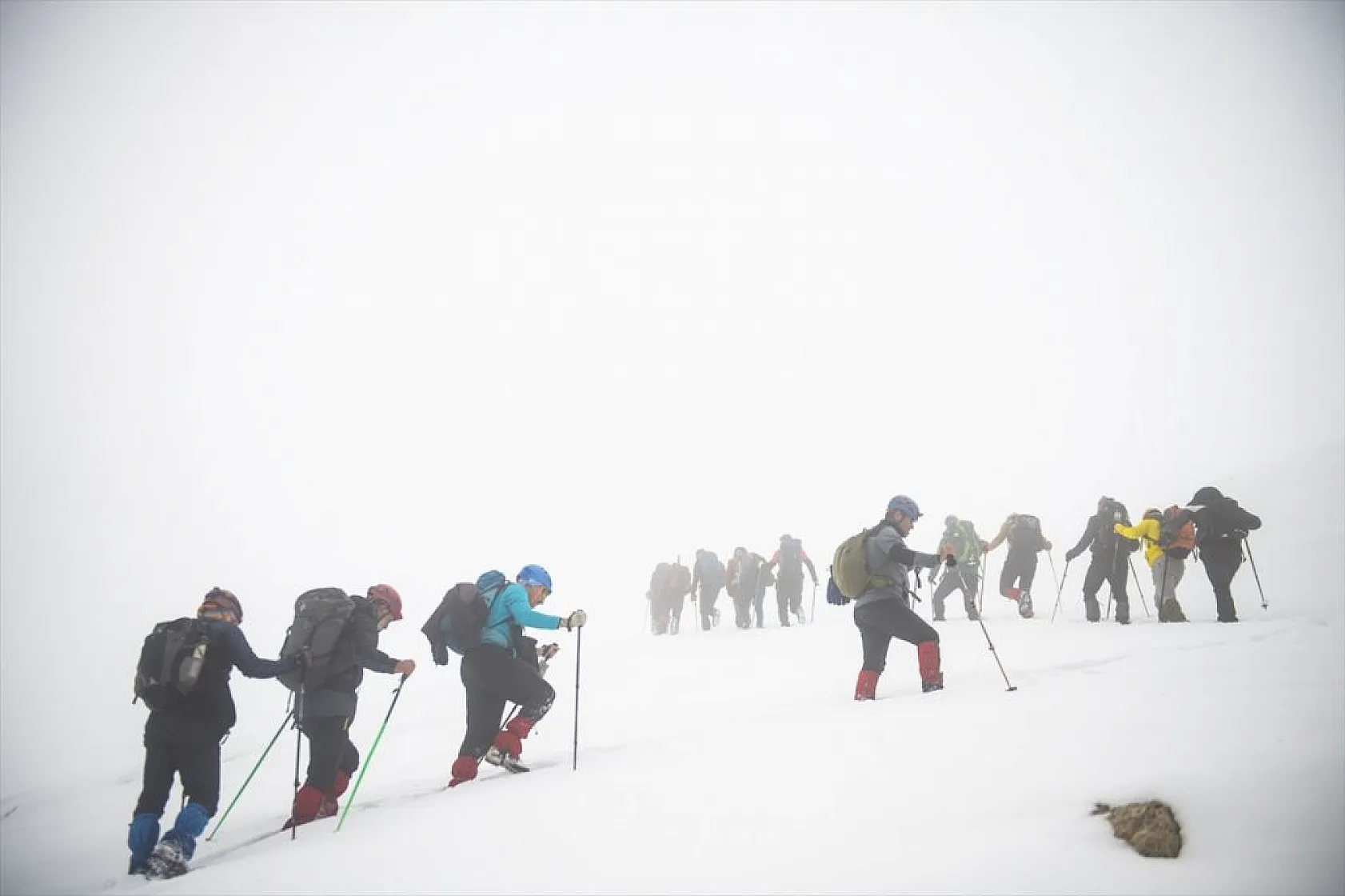Beyaza bürünen Tunceli dağlarında kış tırmanışları başladı
