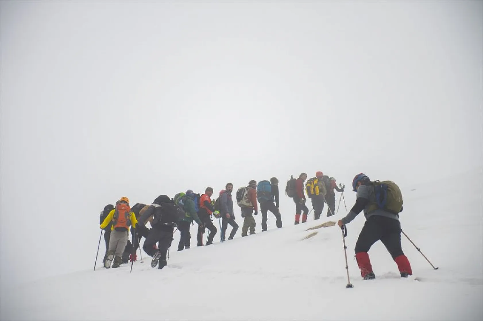 Beyaza bürünen Tunceli dağlarında kış tırmanışları başladı