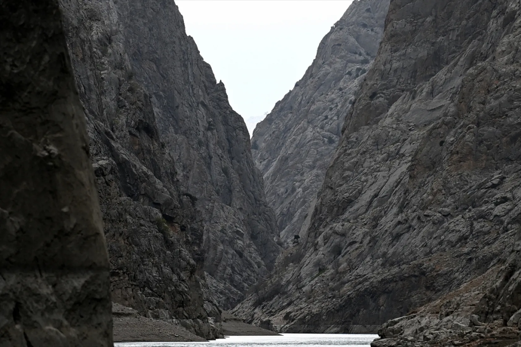 Karanlık Kanyonu ziyaretçilerini büyülüyor