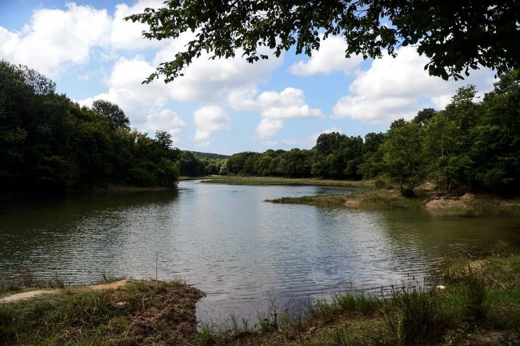 Göktürk Gölet'i manzarası ile kendine hayran bırakıyor