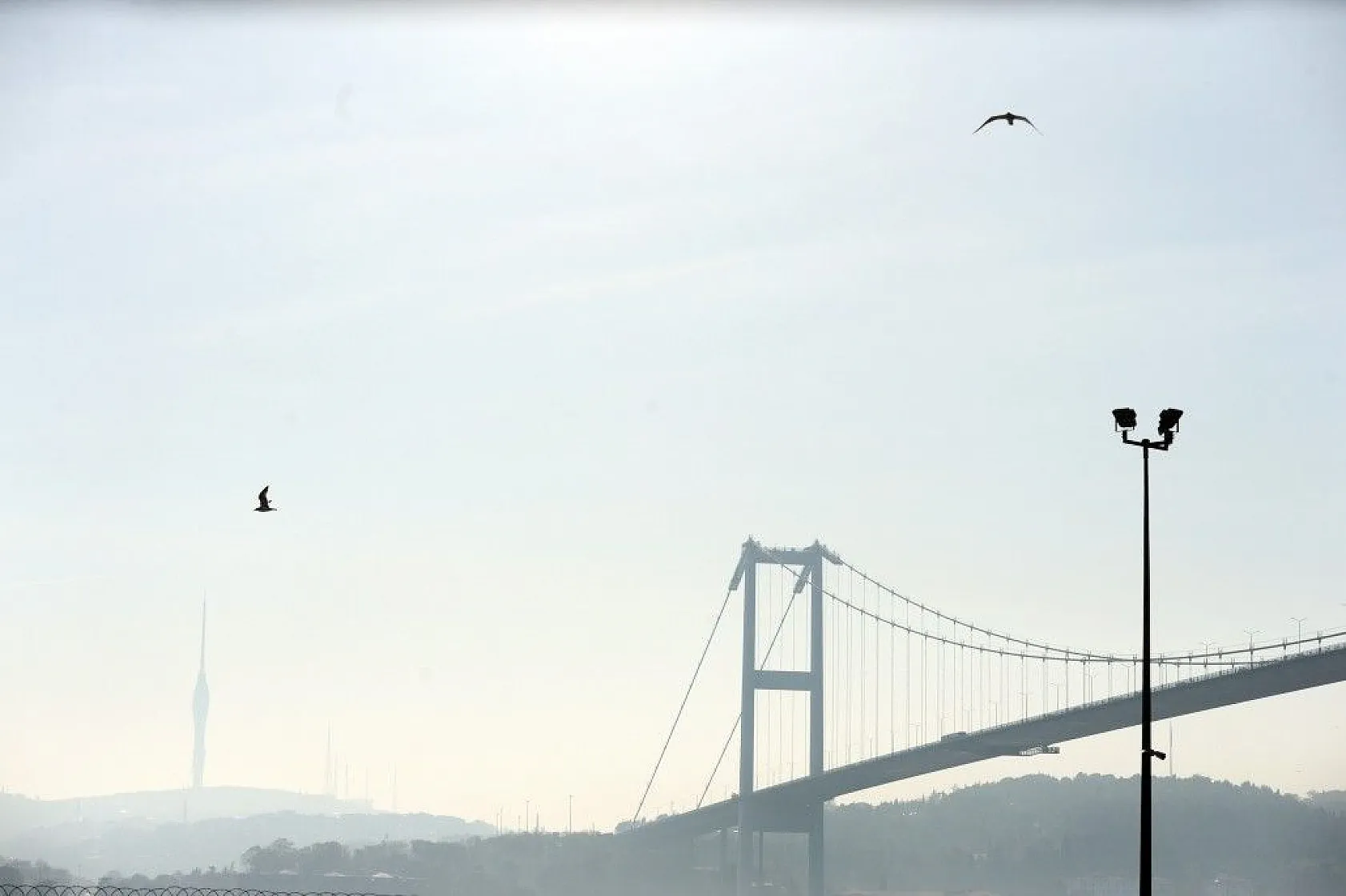 Sis altındaki İstanbul havadan görüntülendi