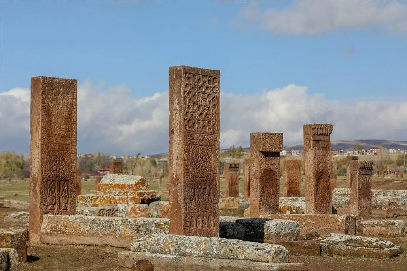 Dünyanın en büyük Türk İslam mezarlığı yeşille bütünleşecek