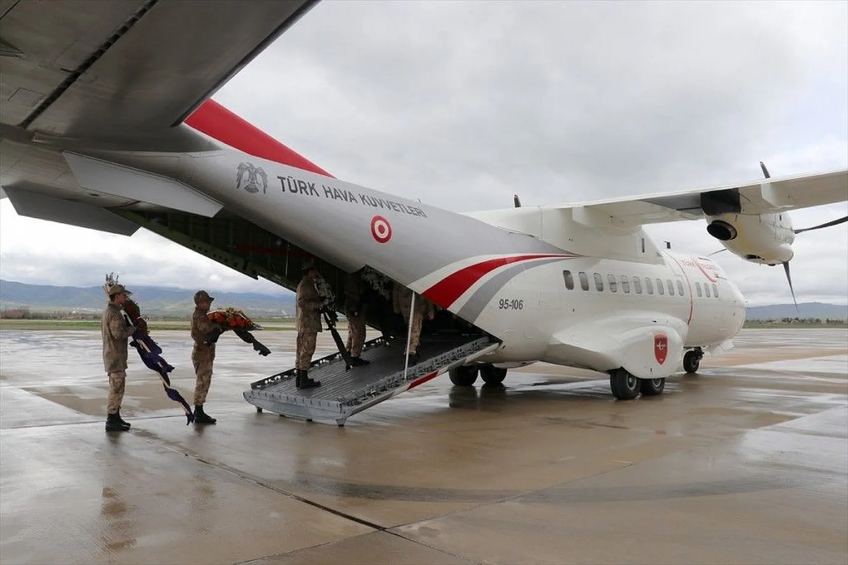 Şehit asker törenle memleketine uğurlandı