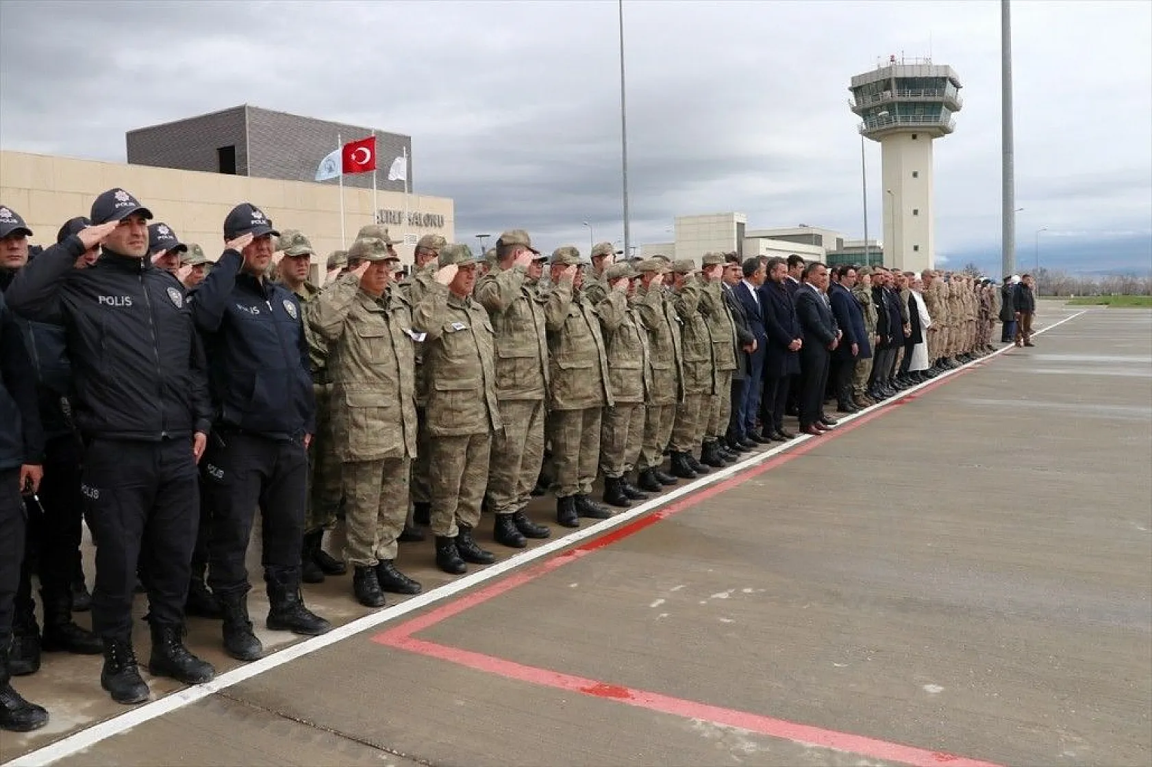 Şehit asker törenle memleketine uğurlandı