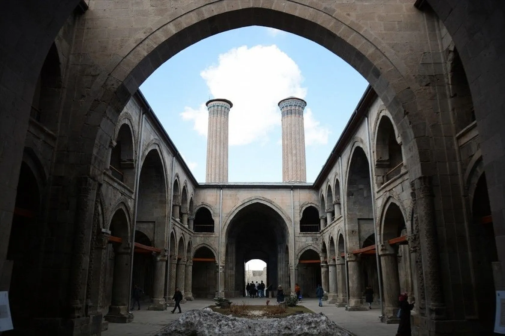 Selçuklu'nun eşsiz eserlerine ziyaretçi akını