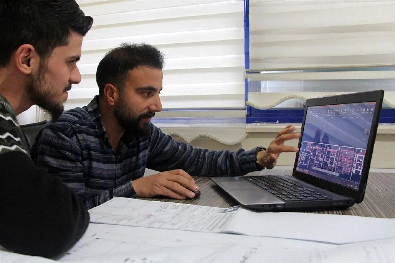 Hafta içi mühendis hafta sonu çoban kardeşler