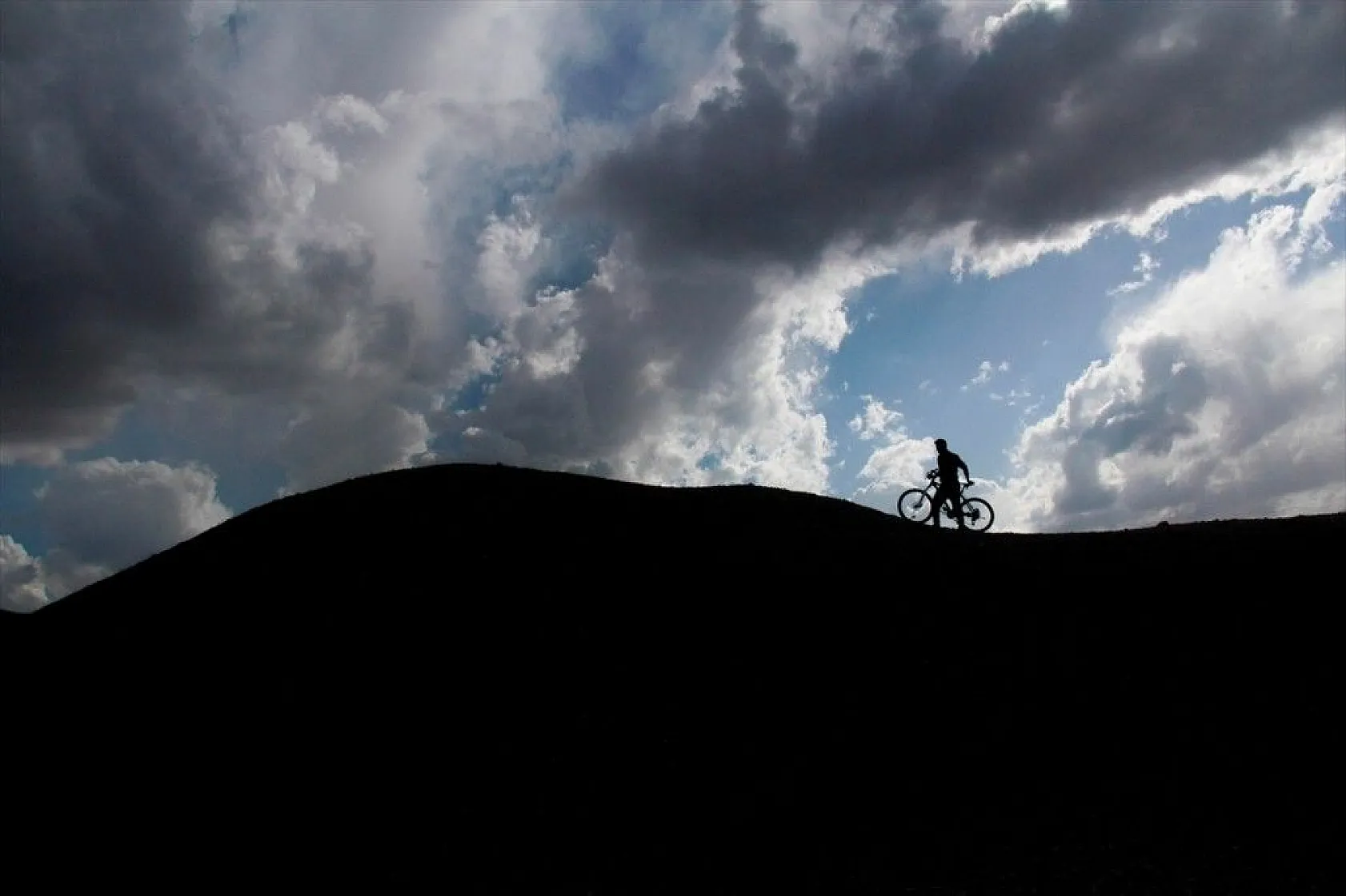 Aksu Deresi ve çevresinde ilkbahar güzelliği