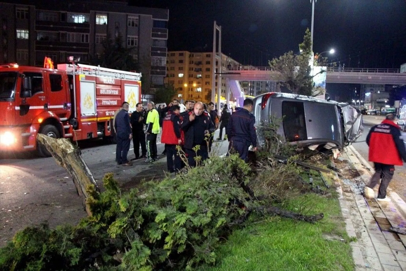Gece yarısı olan feci kazadan fotoğraflar
