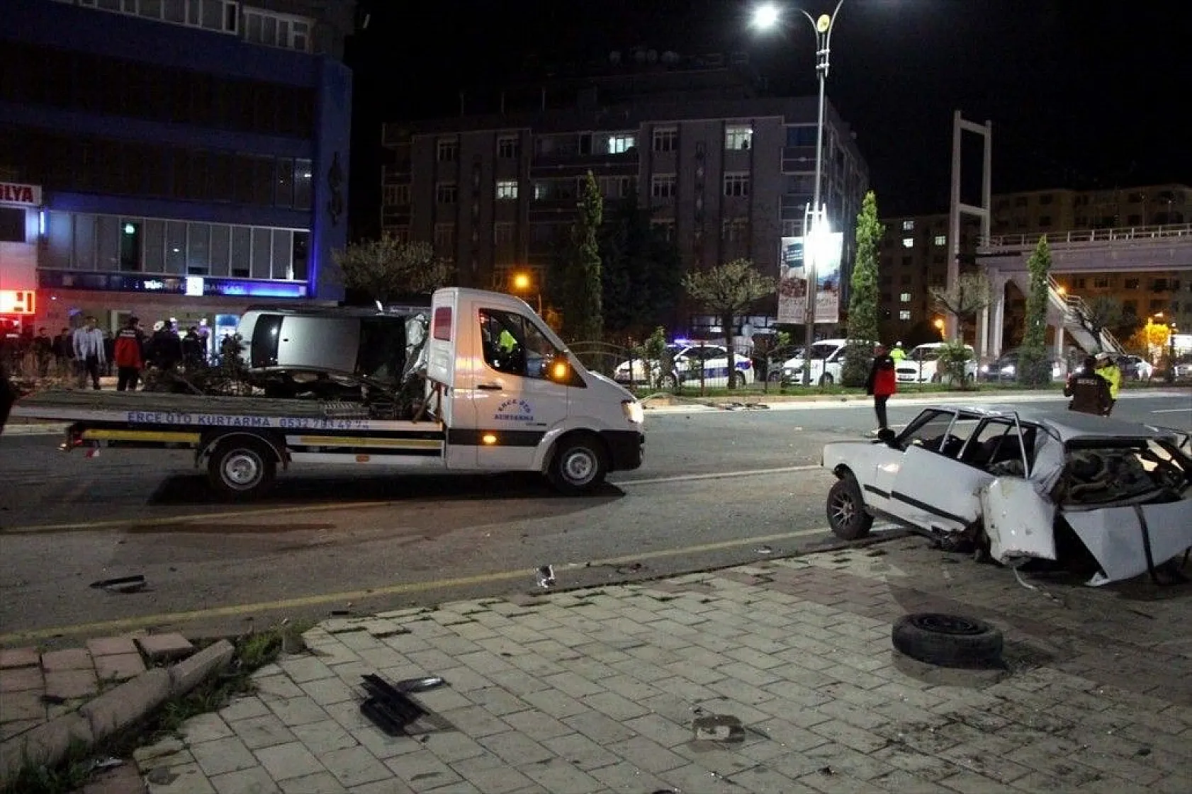 Gece yarısı olan feci kazadan fotoğraflar