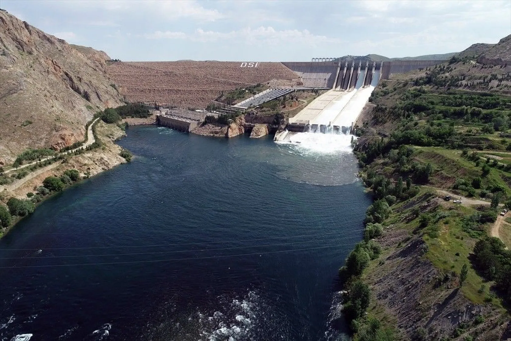 Keban Barajı'ndan muhteşem manzara