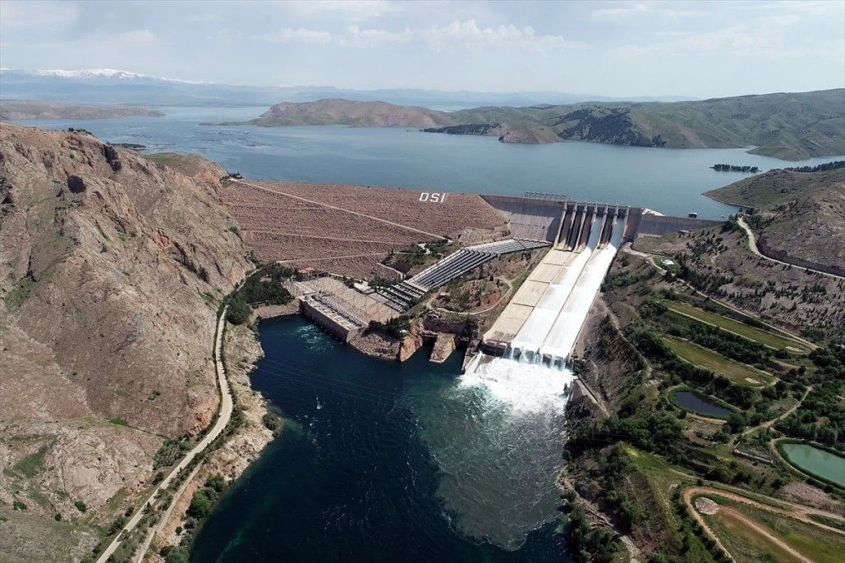 Keban Barajı'ndan muhteşem manzara