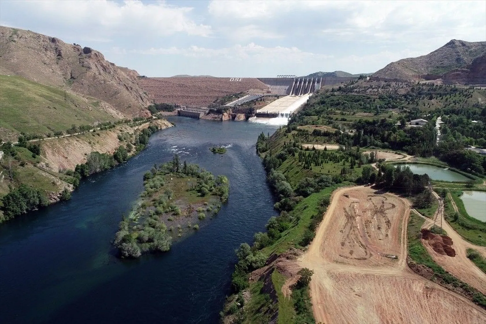 Keban Barajı'ndan muhteşem manzara
