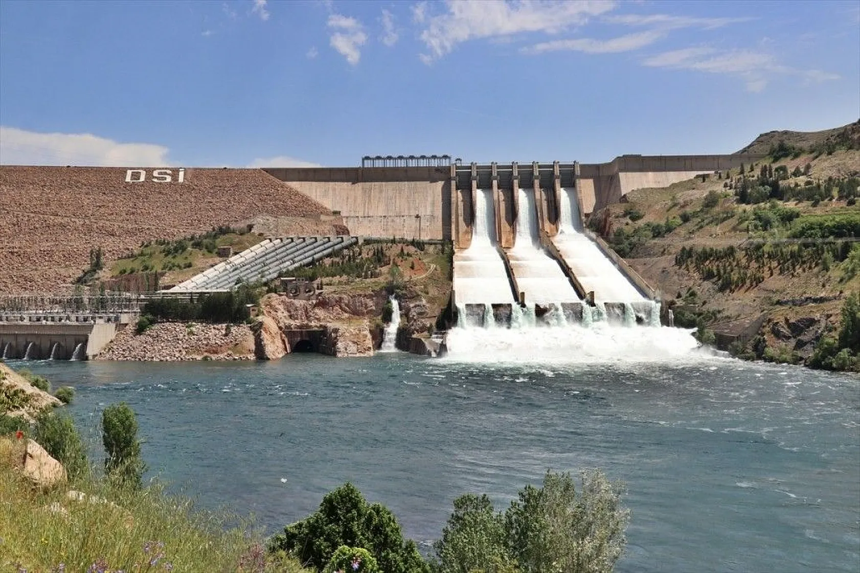 Keban Barajı'ndan muhteşem manzara