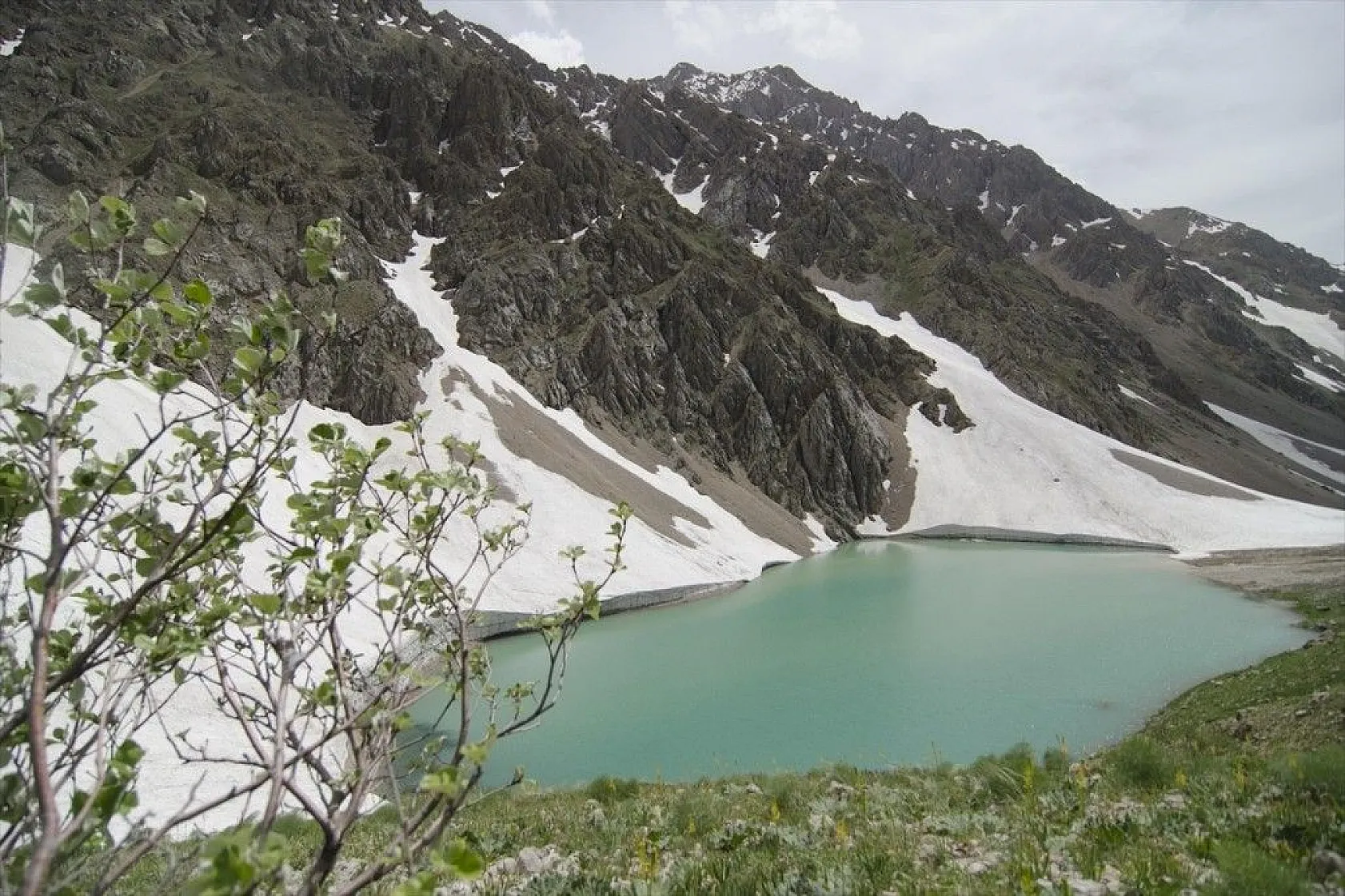 Mercan Vadisi'nin buzul gölleri yazın başka güzel