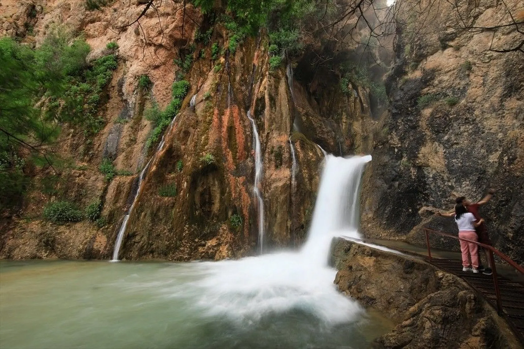 Bozkırın serin adresi: Günpınar Şelalesi