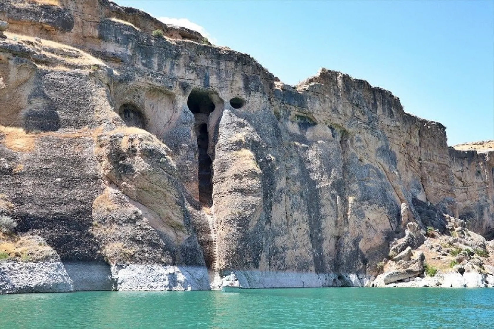 Saklıkapı ve Karaleylek kanyonları doğa tutkunlarını cezbediyor