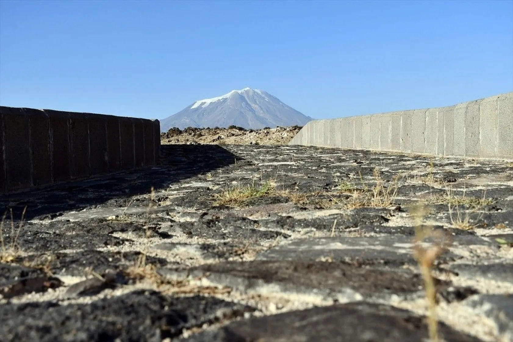 Tarihi Alaca Köprü yıllara meydan okuyor