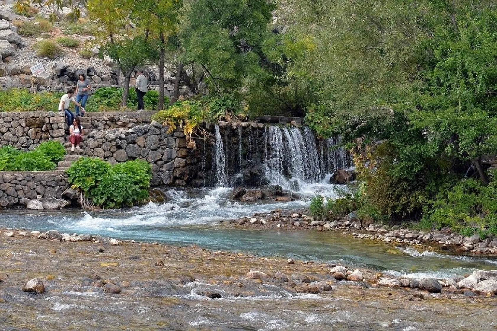 'Munzur Gözeleri' turistlerin gözdesi oldu