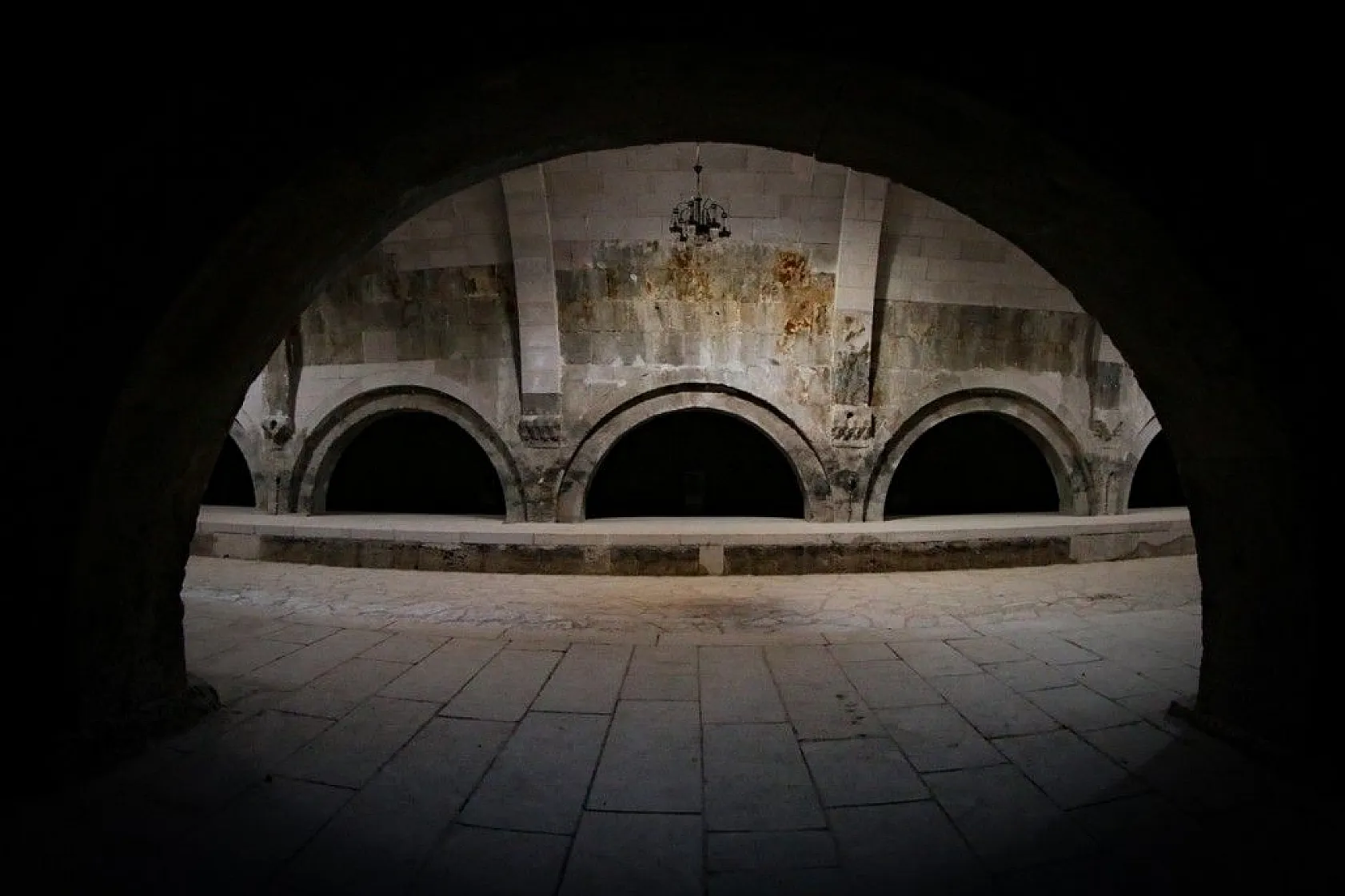 Ejder Kervansarayı ziyaretçilerini tarihi yolculuğa çıkarıyor