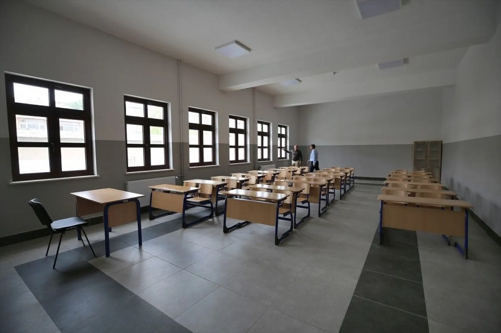 Depremin etkilediği Elazığ'da yeni okul binaları yükseliyor