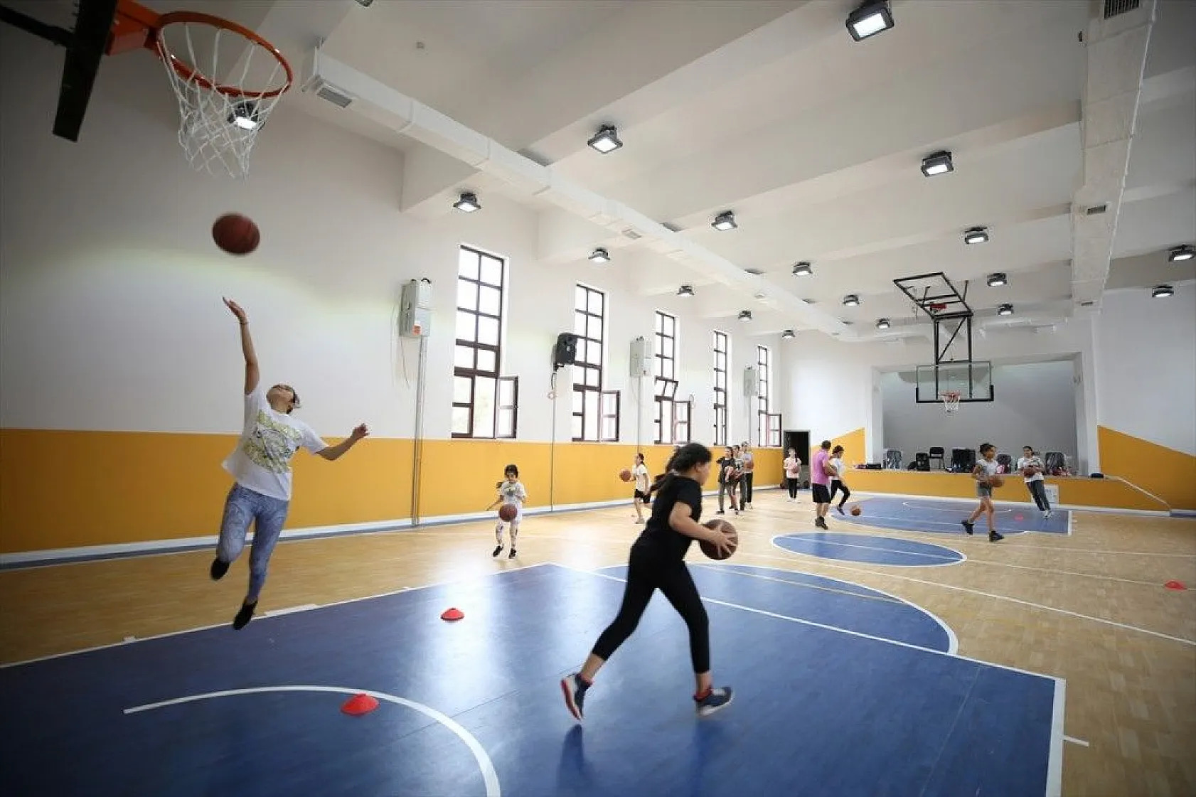 Depremin etkilediği Elazığ'da yeni okul binaları yükseliyor