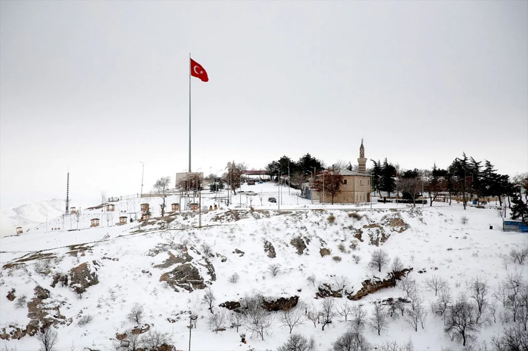Harput, kar yağışıyla birlikte göz kamaştırdı